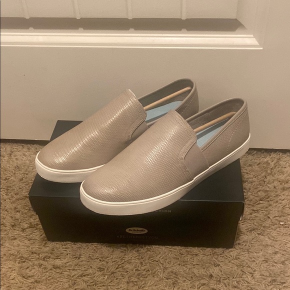 Dr. Scholl's Shoes - Dr. Scholl's Luna Slip-on Taupe Flats with White Sole. Women’s Size 10